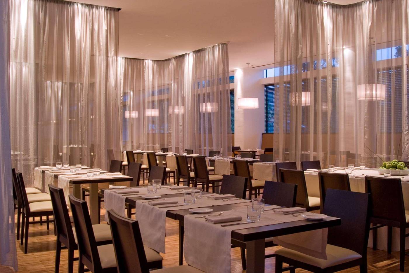 DoubleTree-by-Hilton-Milan-Restaurant-25
