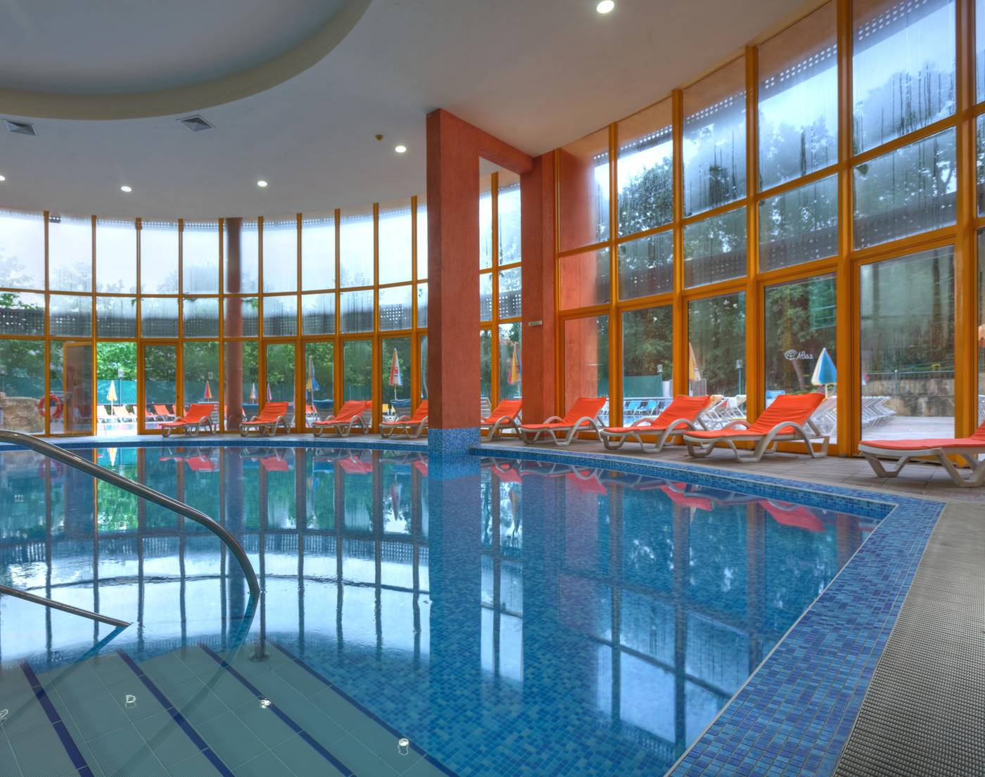 Atlas-Pool-24