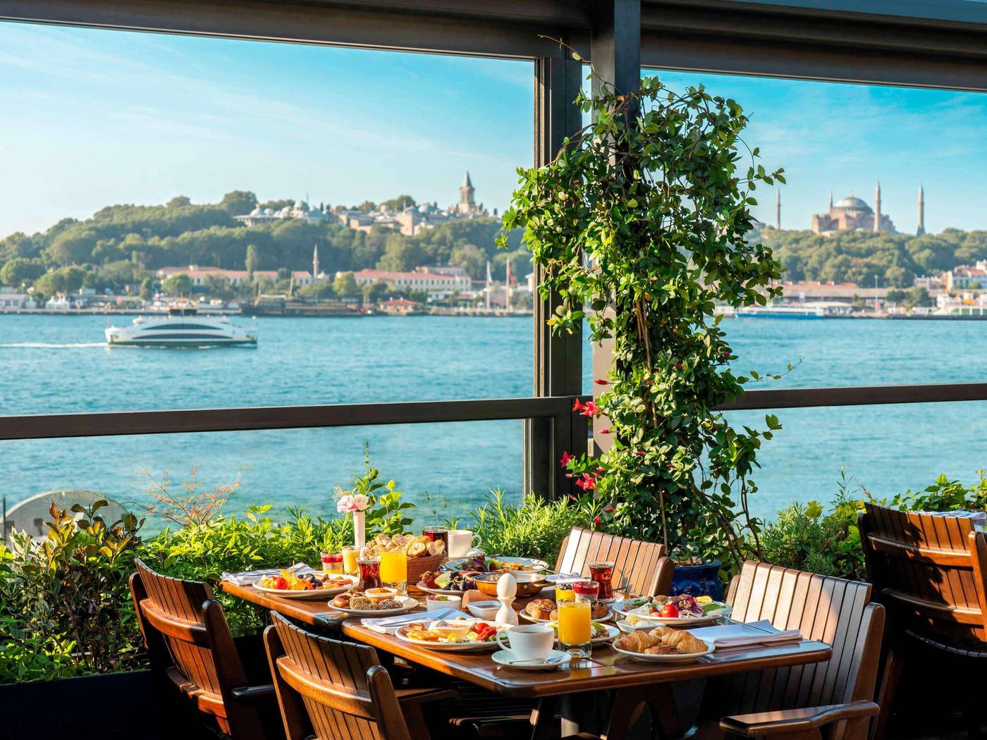 Novotel-Istanbul-Bosphorus-General-view-4