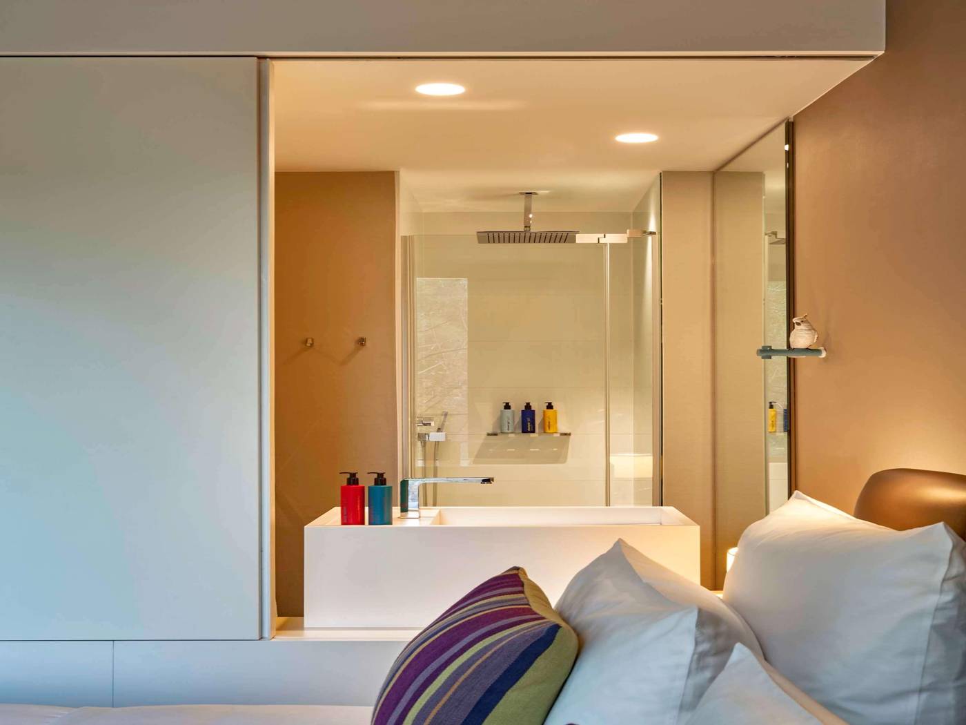 So--Berlin-Das-Stue-Room-50