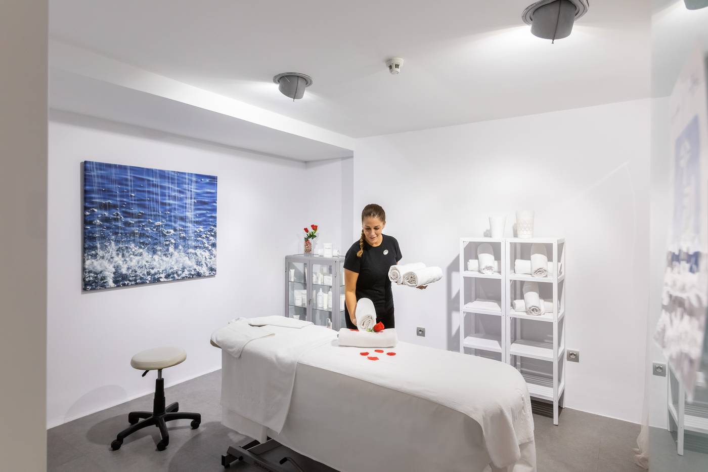 Alexandre-Hotel-La-Siesta-Sports-and-Entertainment-53