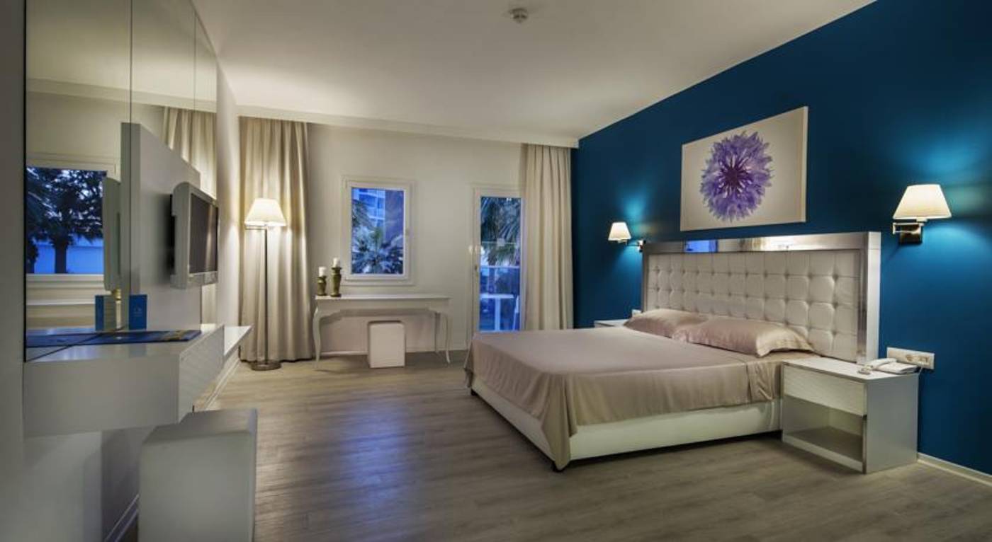Le Bleu & Hotel Resort
