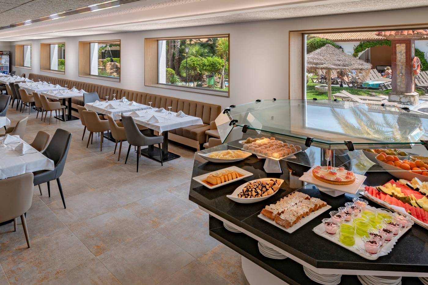 4R-Gran-Europe-Restaurant-25