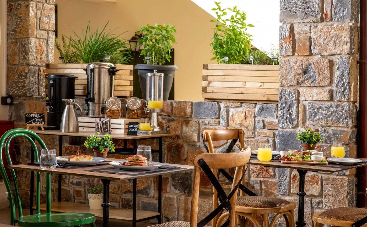 Villa-Elite---Adult-Only-Restaurant-9