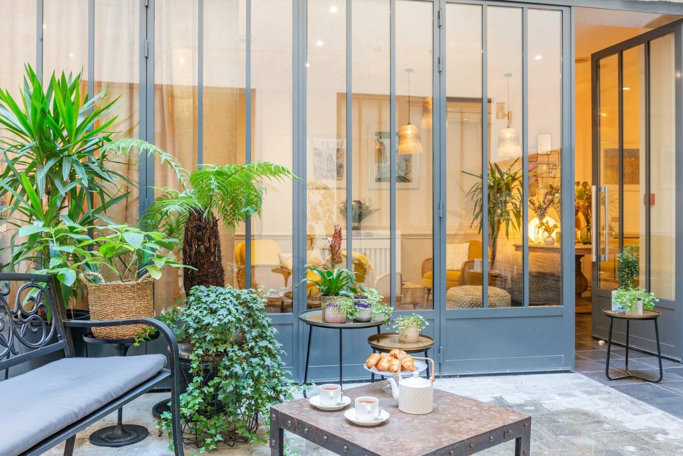 29-Lepic-Montmartre-Lobby-2