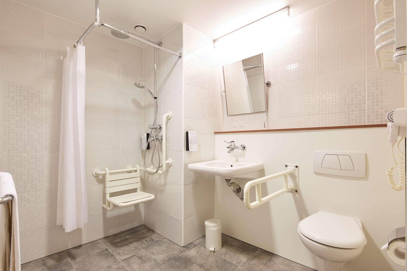 Campanile-Krakow-Old-Town-Room-50