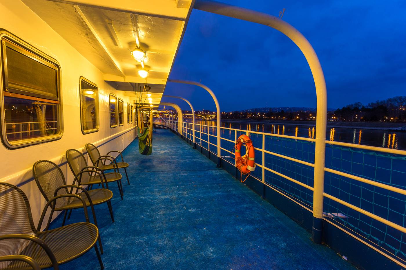 Fortuna-Boat-Hotel-Budapest-General-view-2