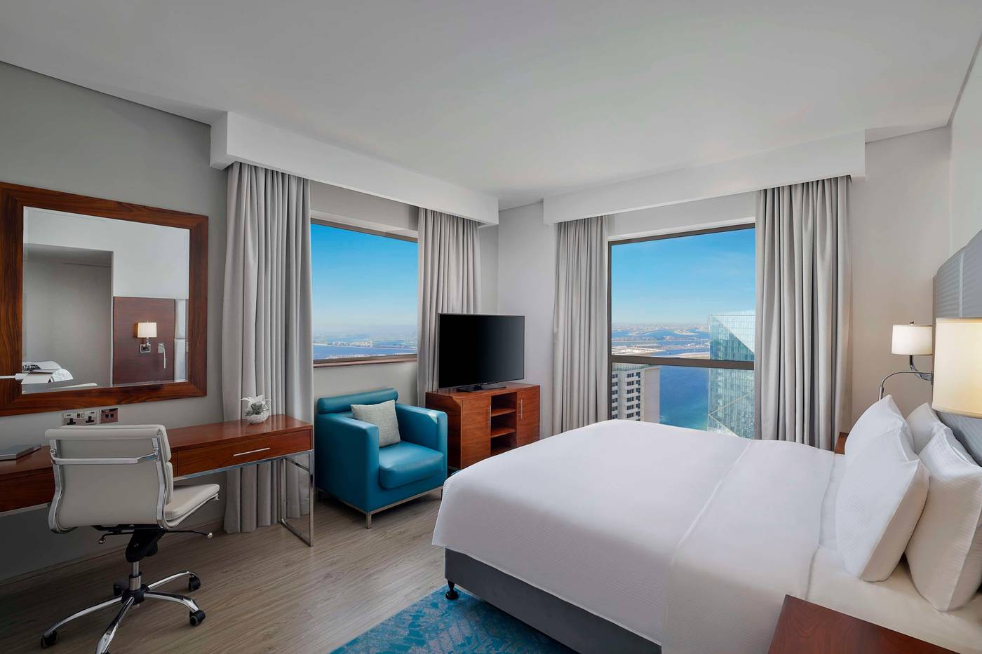 Hilton-Dubai-The-Walk-Room-18