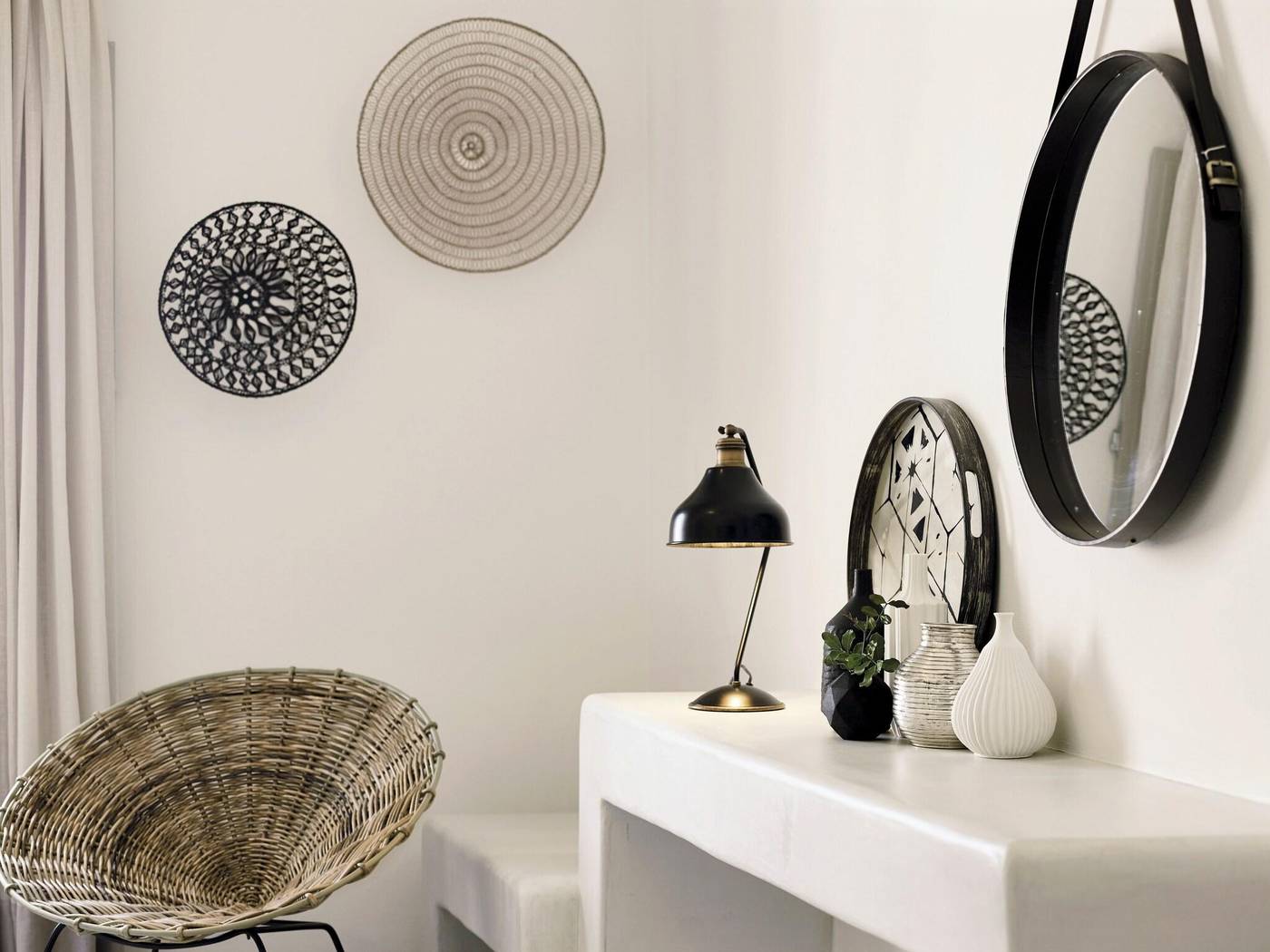 Santo-Maris-Oia--Luxury-Suites---Spa-Room-53