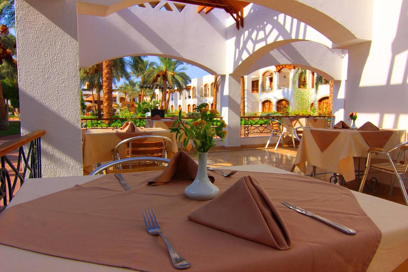 Coral-Hills-Sharm-Restaurant-15