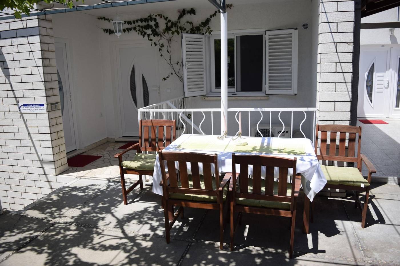 Jele-Rooms-Terrace-3