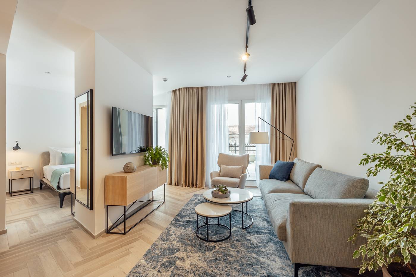 Lazure-Hotel---Marina-Room-39