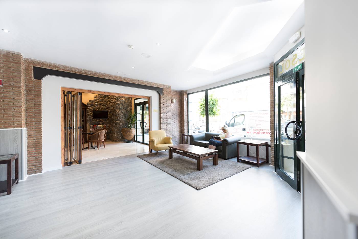 Toboso-Chaparil-Lobby-20