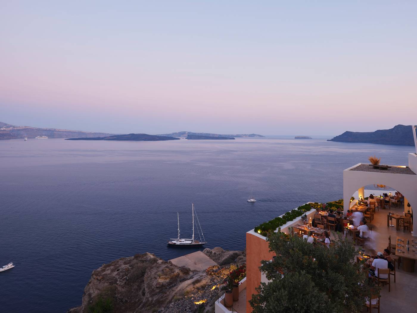 Andronis-Luxury-Suites-Restaurant-73