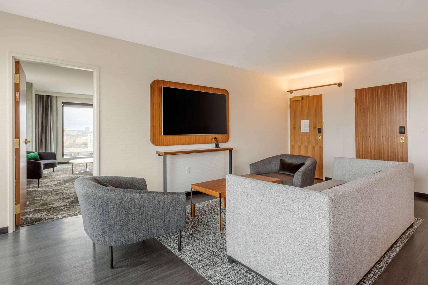 Cambria-Hotel-Boston-Downtown-South-Boston-Room-34