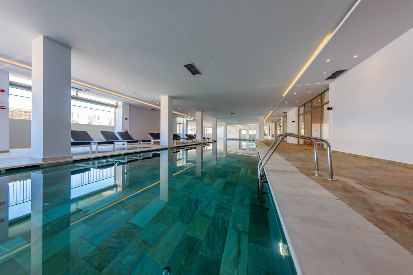 Kiani-Beach-Resort-Pool-44