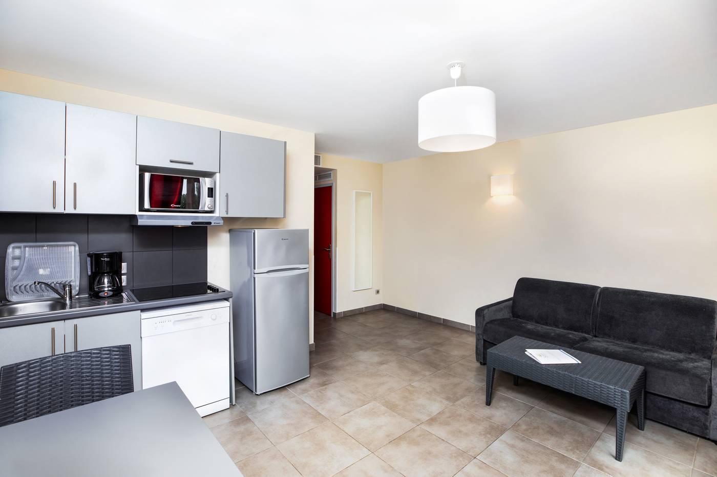 SOWELL-RESIDENCES-Les-Perles-de-Saint-Tropez-Room-14