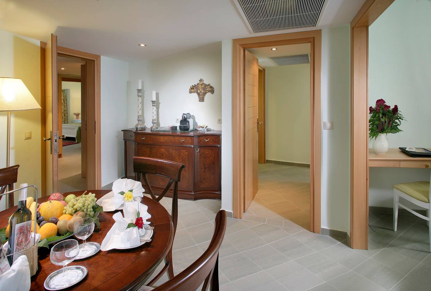 Theophano-Imperial-Palace-Room-38