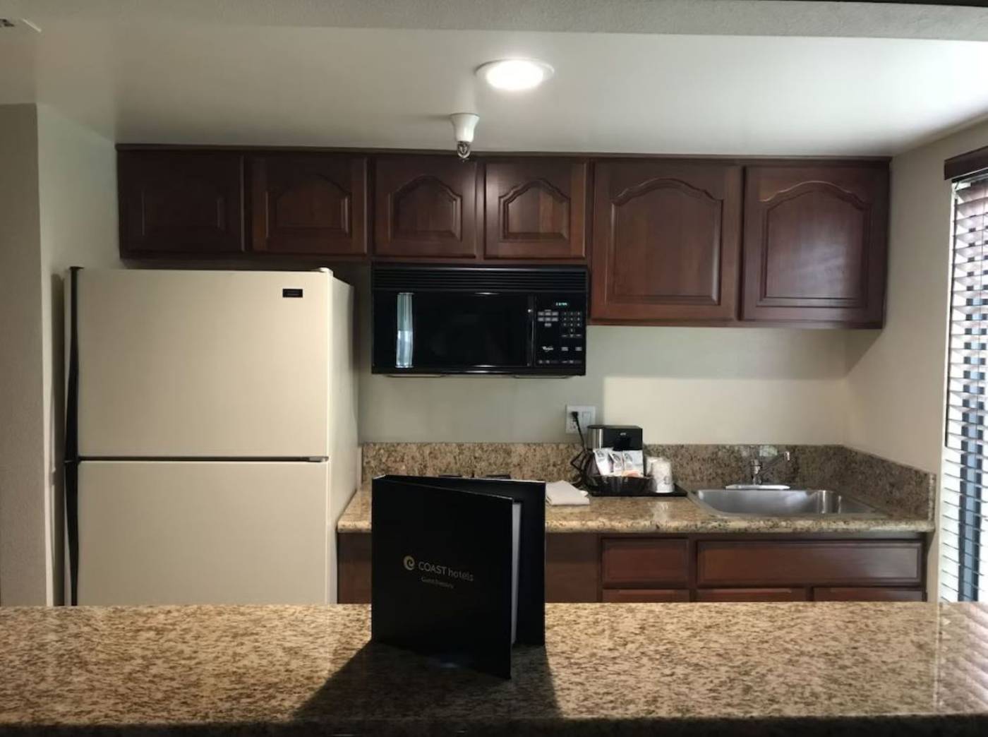 Coast-Anabelle-Room-13