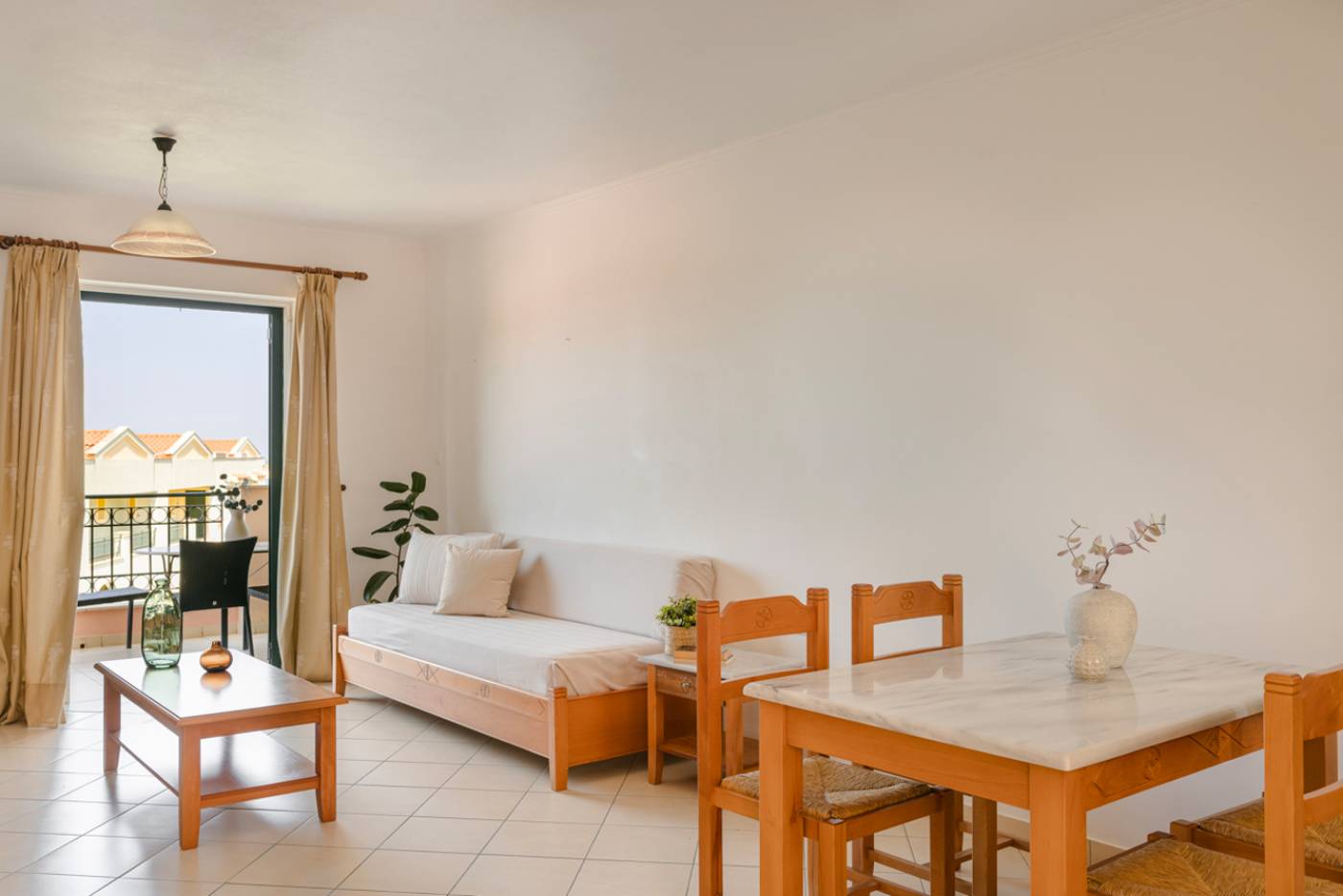 Century-Resort-Apartments-Room-48