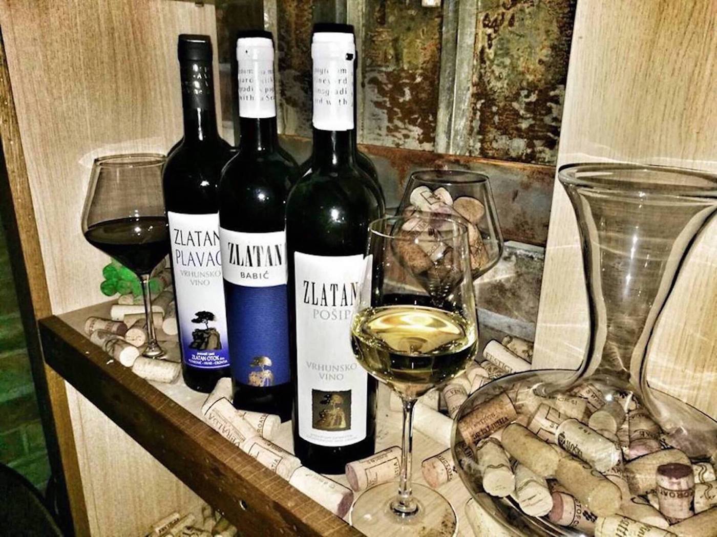 Plaza-Marchi-Old-Town---Quaint---Elegant-Hotels-Bar-76