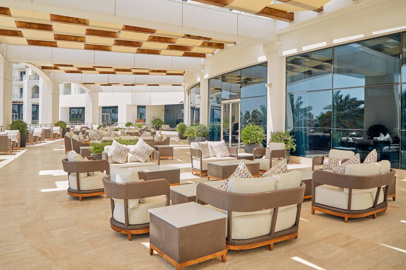 Waldorf-Astoria-Dubai-Palm-Jumeirah-Terrace-48