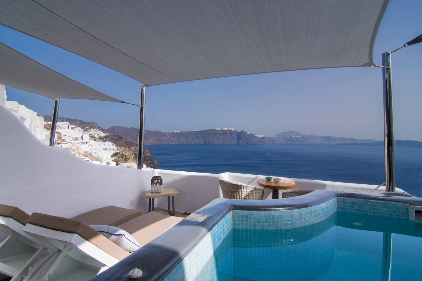 Secret-Legend-Suites-Room-27