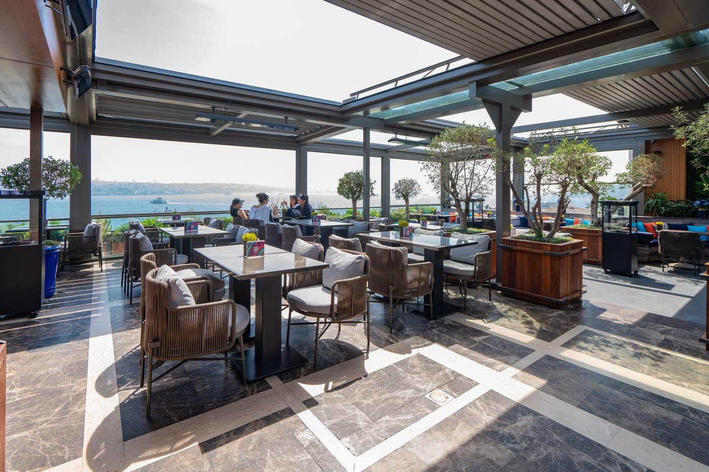 Zimmer-Bosphorus-Hotel-Terrace-29
