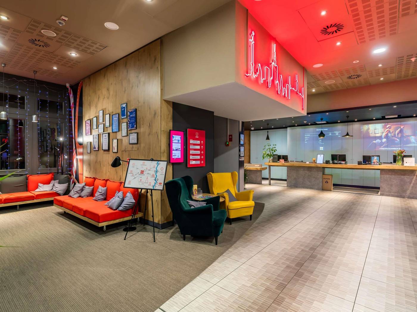 Ibis-Warszawa-Centrum-General-view-5