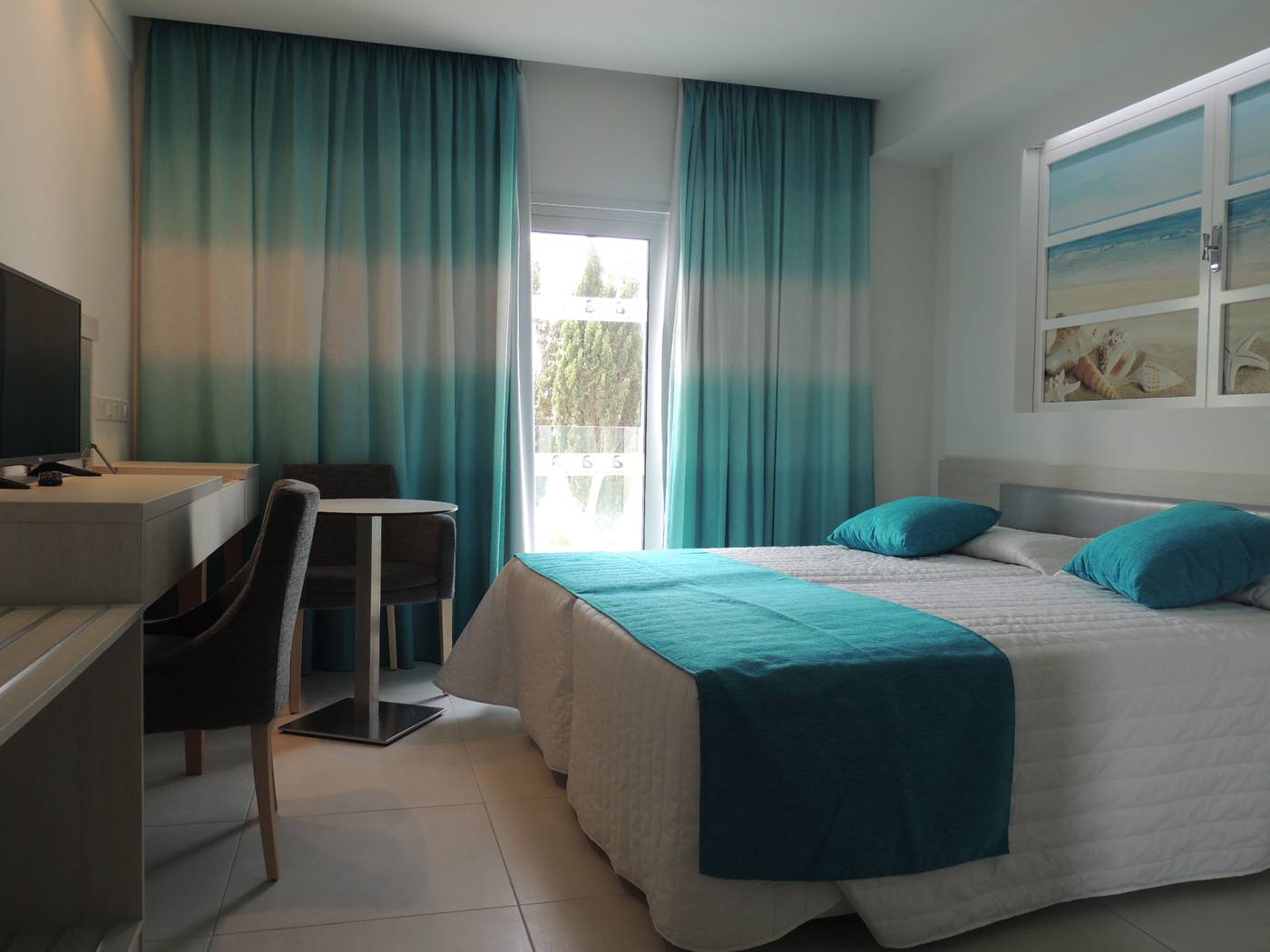 Anesis-Hotel-Room-30