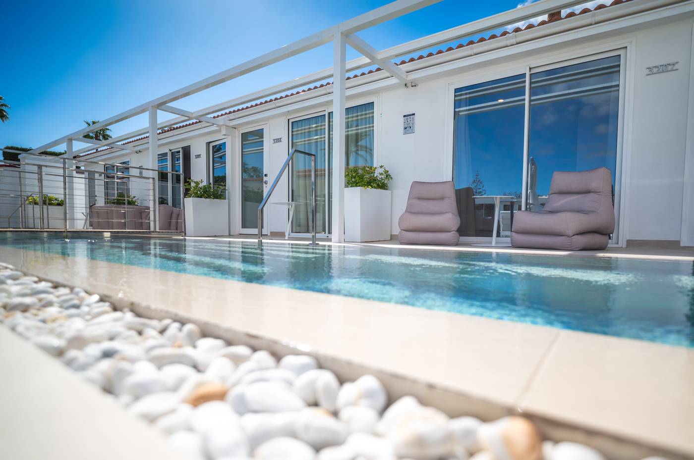 HL-Miraflor-Suites-Room-9