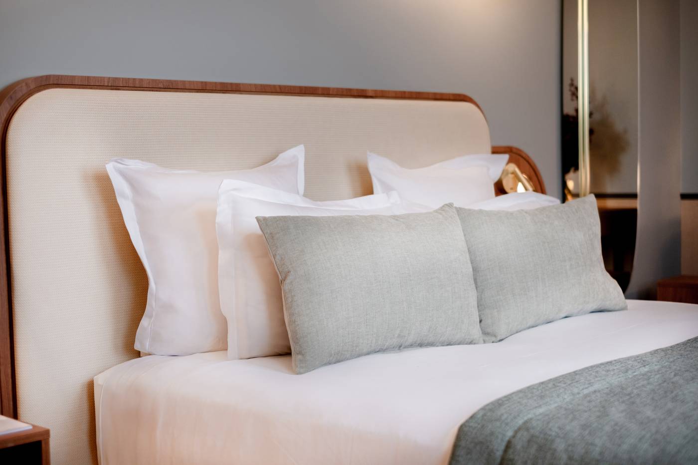 Grand-Hotel-Saint-Michel-Room-18