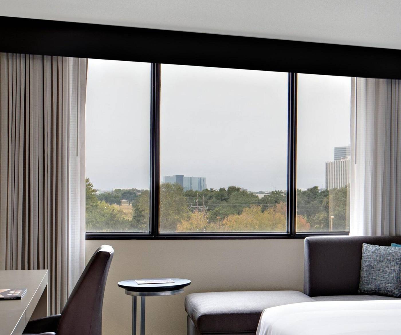 Houston Marriott Westchase-United States-HOUSTON-Room-10