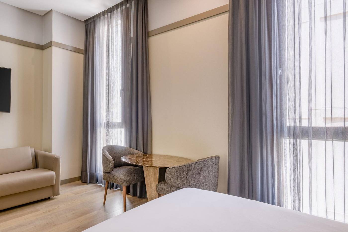 AC-Madrid-Recoletos-Room-35