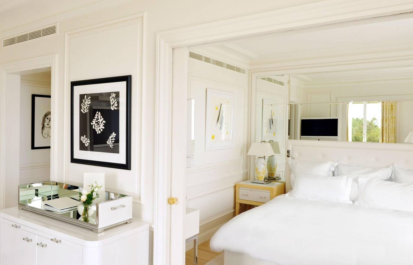 Grand-Hotel-du-Cap-Ferrat--A-Four-Seasons-Hotel-Room-54