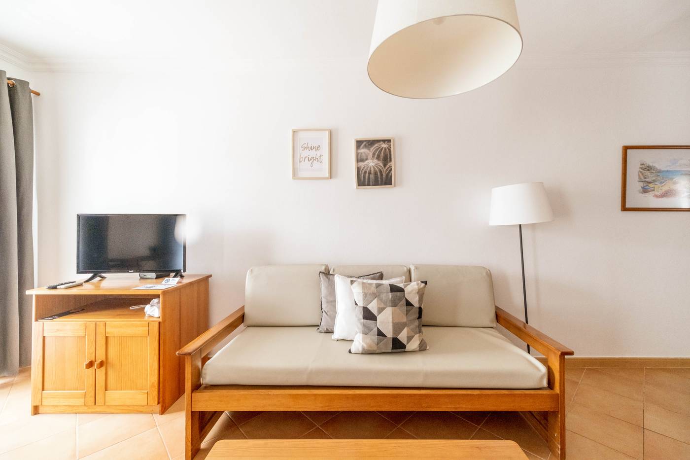 Oasis-Beach-Room-33