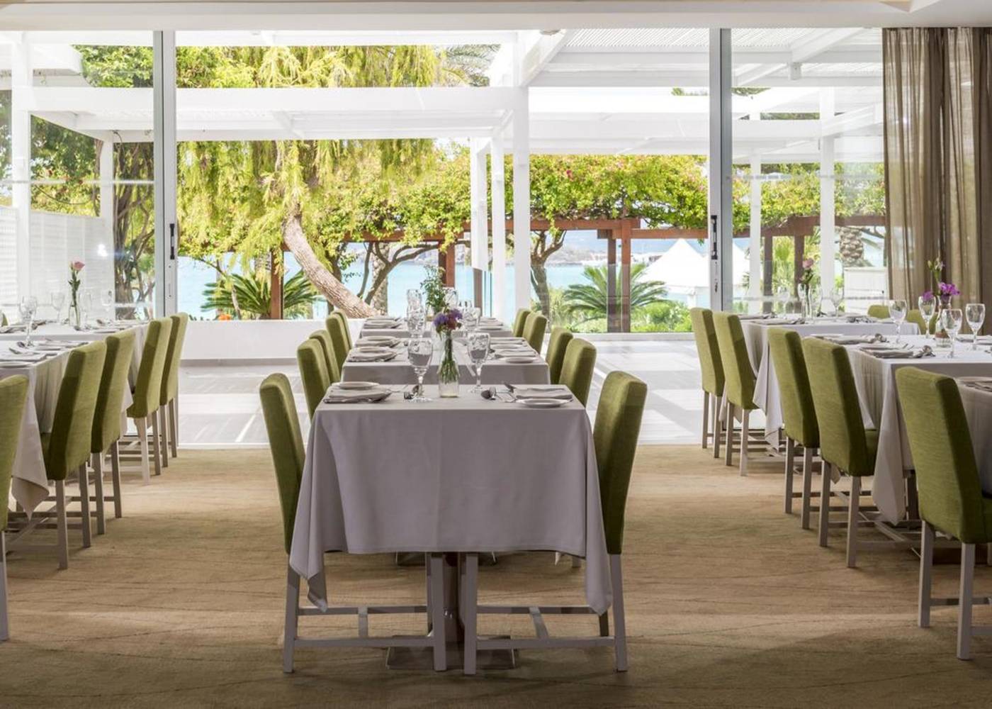 Nissi-Beach-Restaurant-36