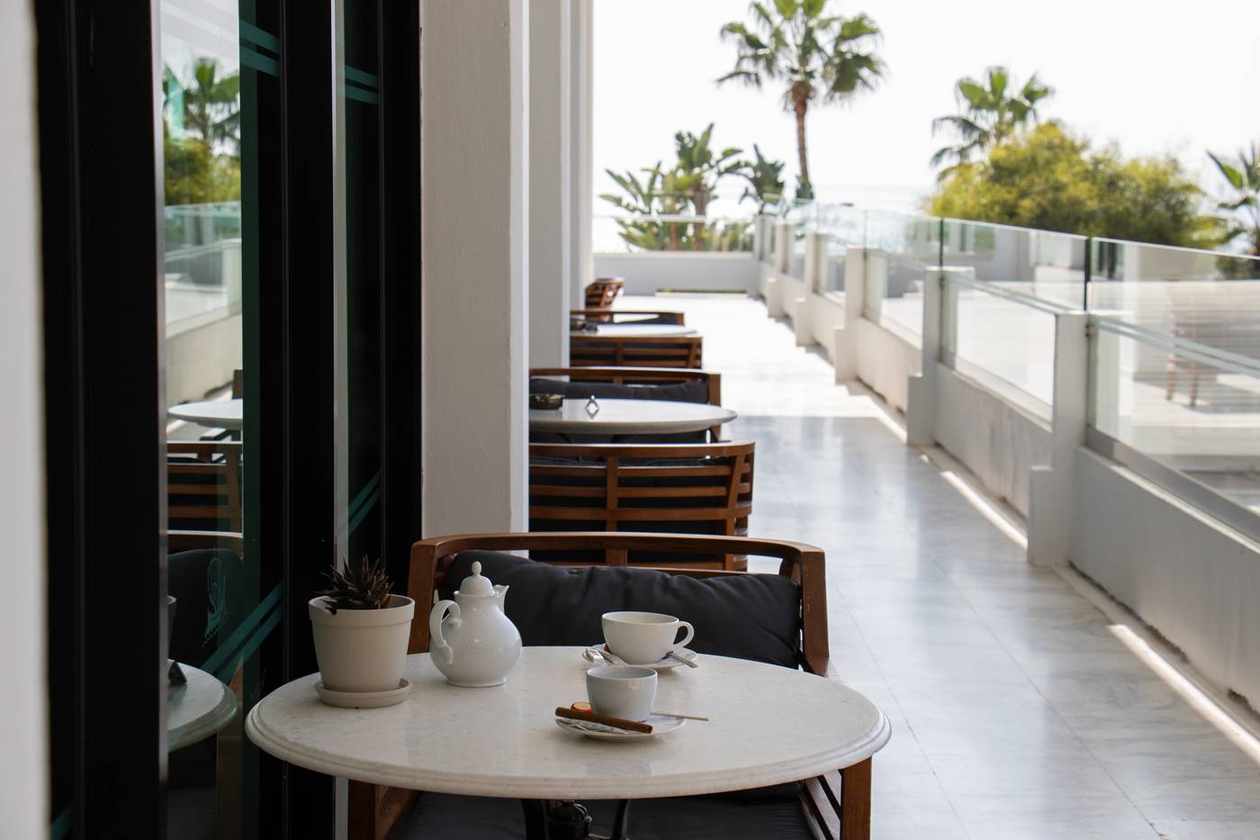 Grecian-Bay-Hotel-Bar-7