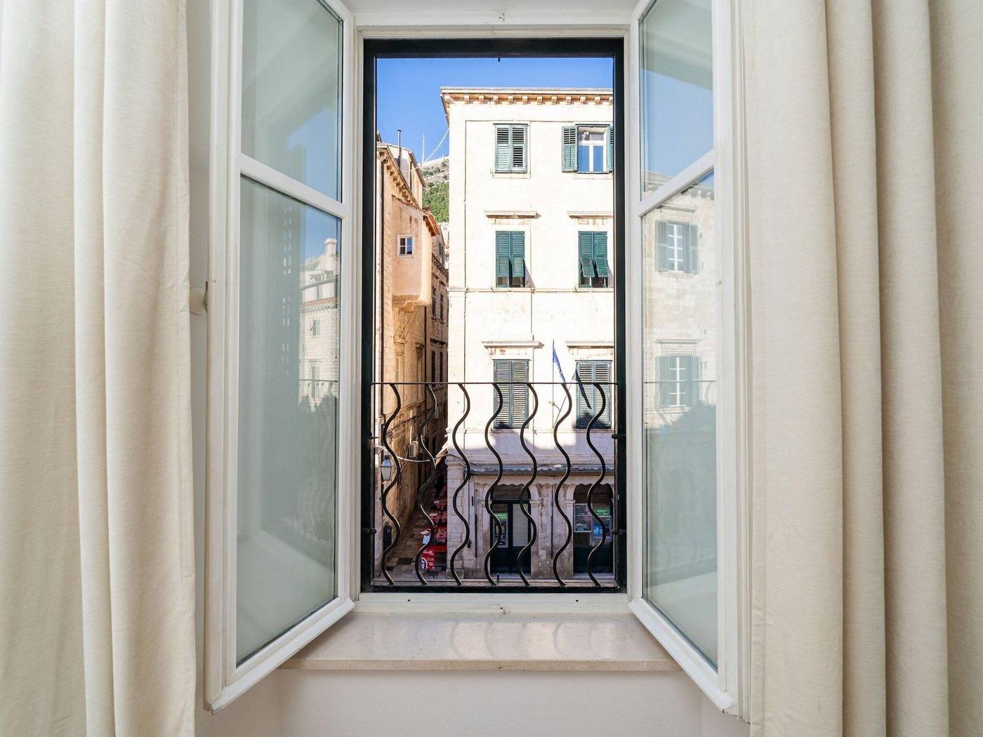 Lumin-Guesthouse-Room-86