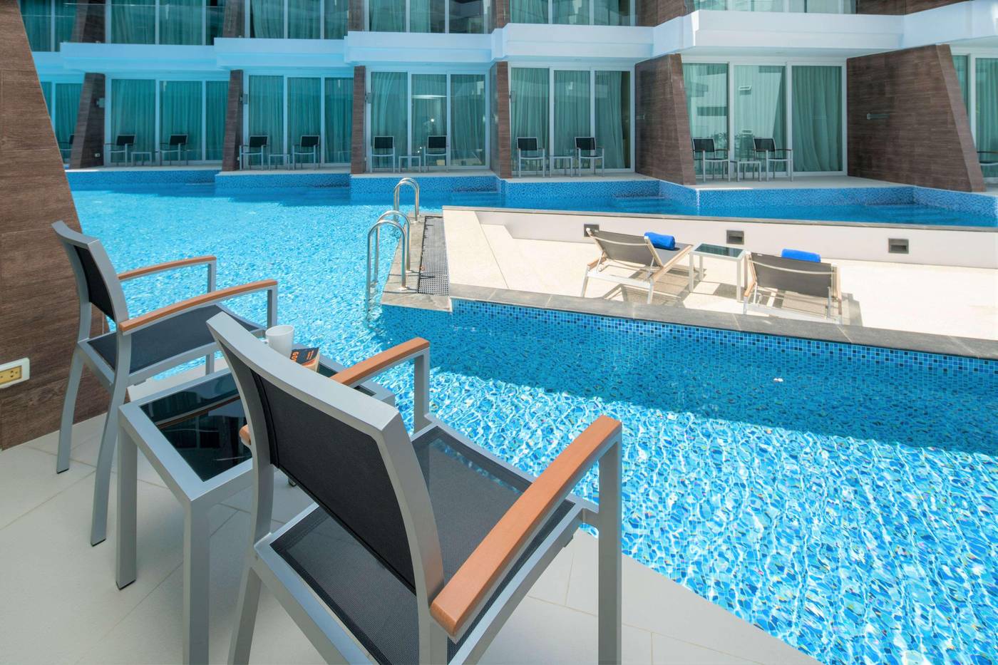 The-Beachfront-Hotel-Phuket-Room-62