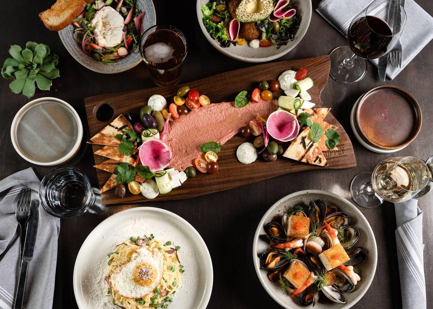 Delta-Hotels-By-Marriott-Vancouver-Downtown-Suites-Restaurant-46