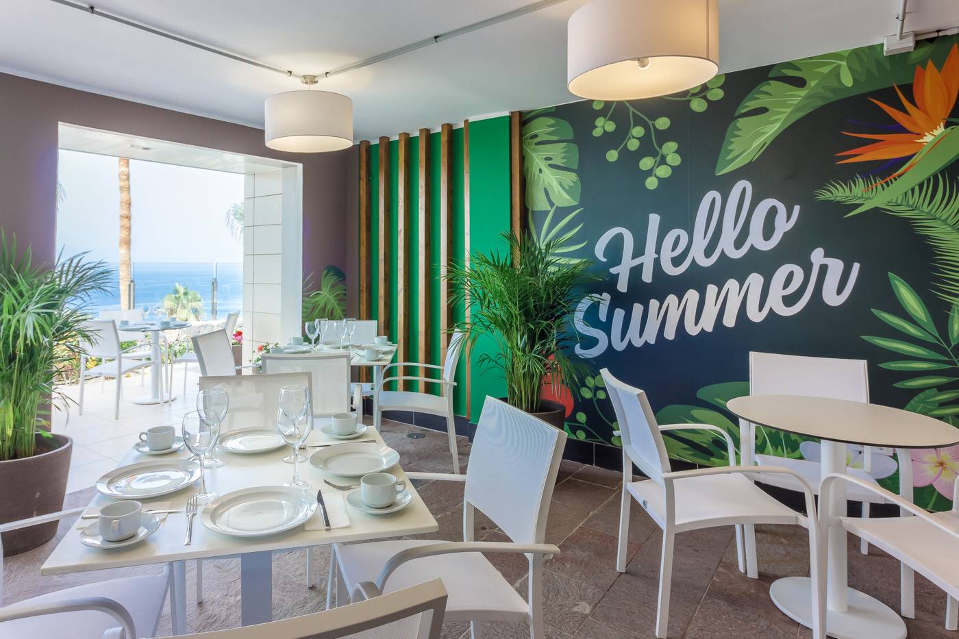 Diamond-Apartments-Restaurant-24