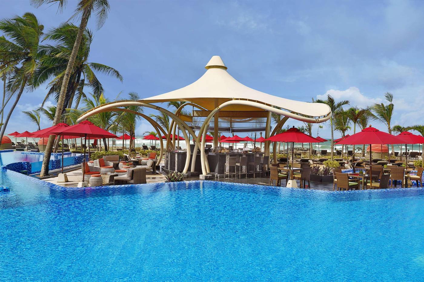 Radisson-Blu-Resort-Galle-Bar-3