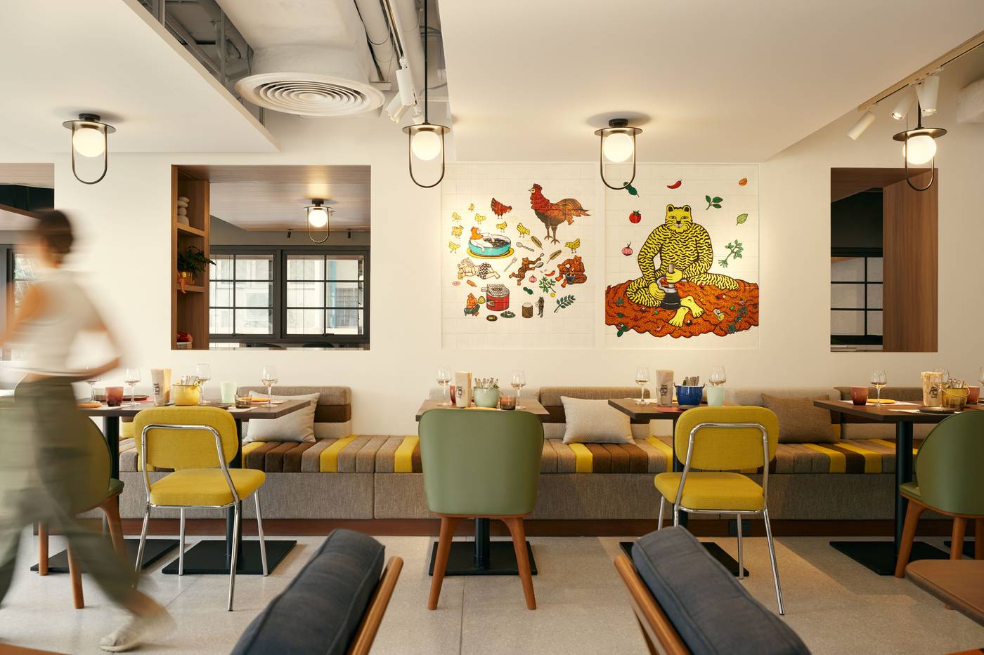 ASAI-Bangkok-Sathorn-Restaurant-9