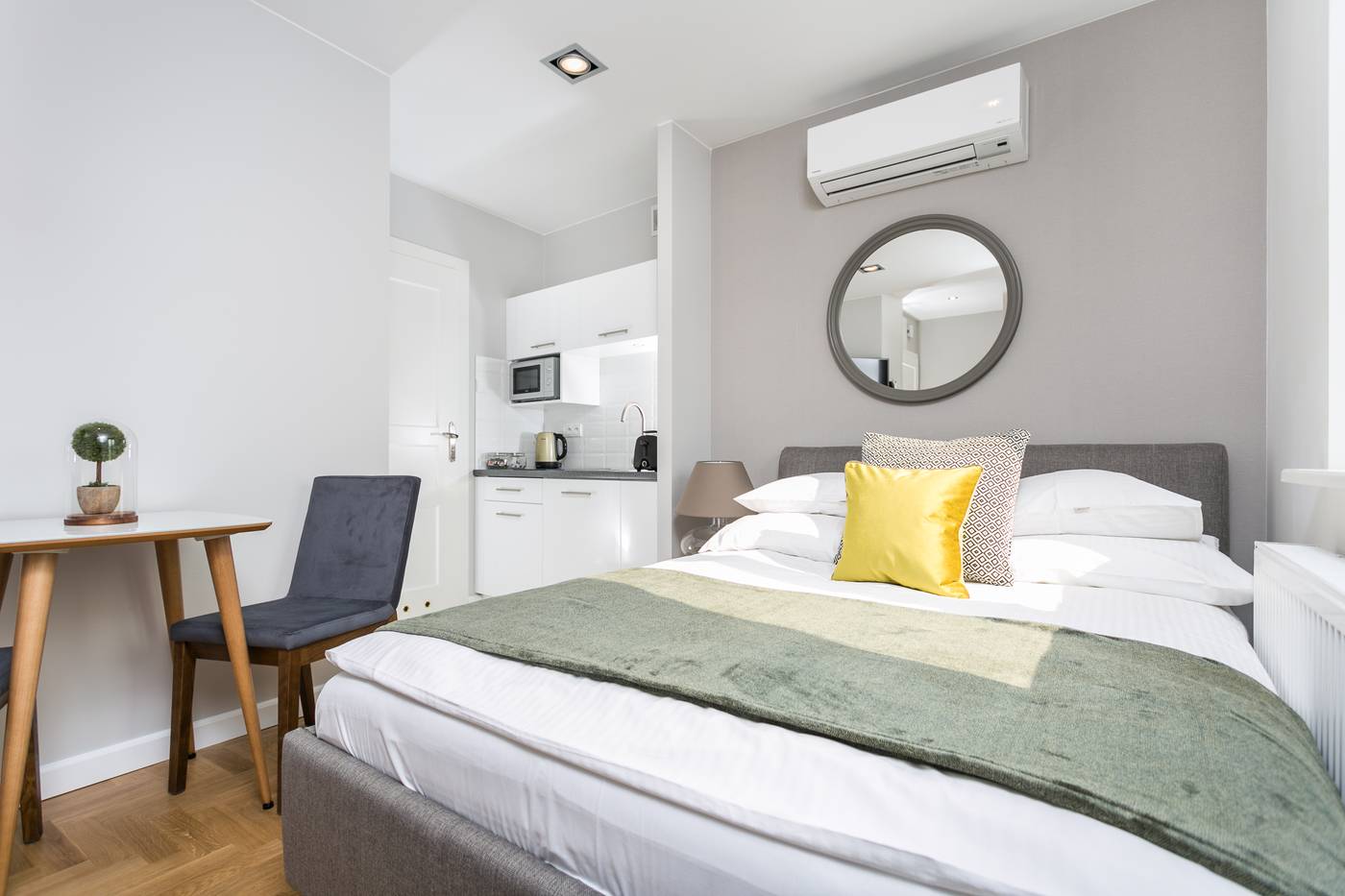 Venetian-House-Market-Square-Aparthotel-Room-45