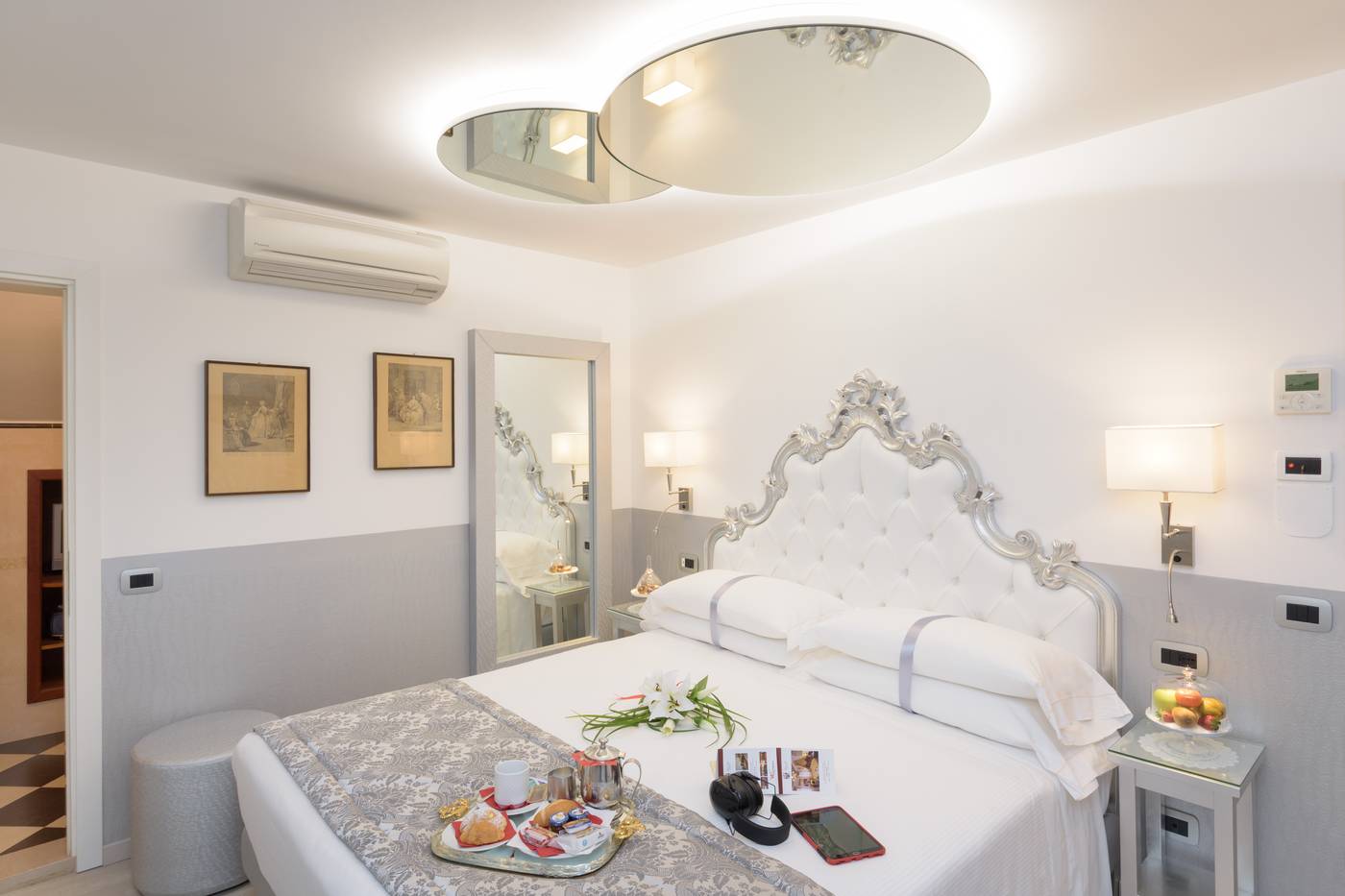 Unahotels-Ala-Venezia--Adults-16--Room-47
