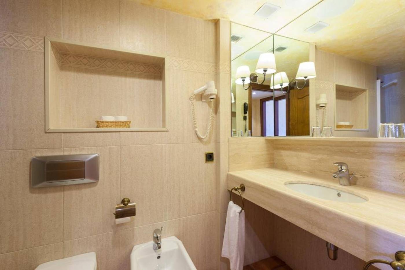 URH-Vila-de-Tossa-Room-17