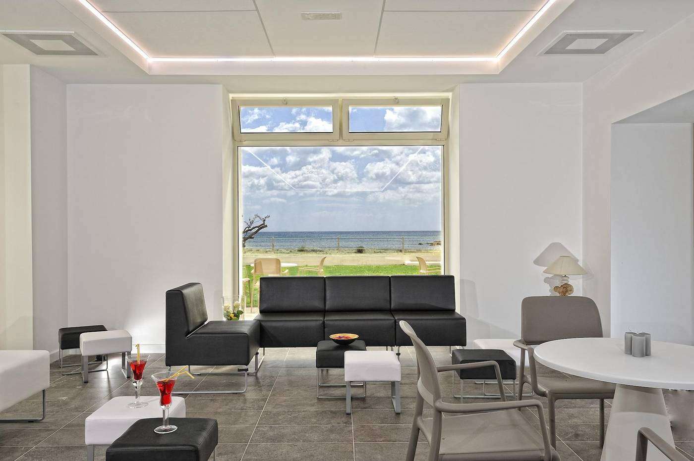 Hotel-Club-Torre-Salinas---Adults-Only-Bar-34