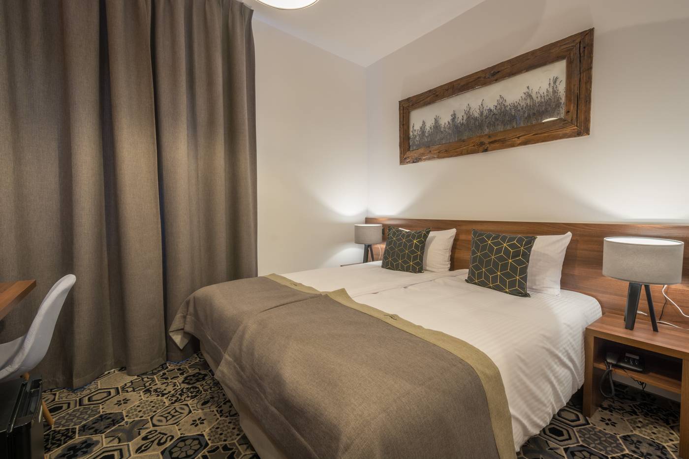 Hotel-Lavender-Room-33