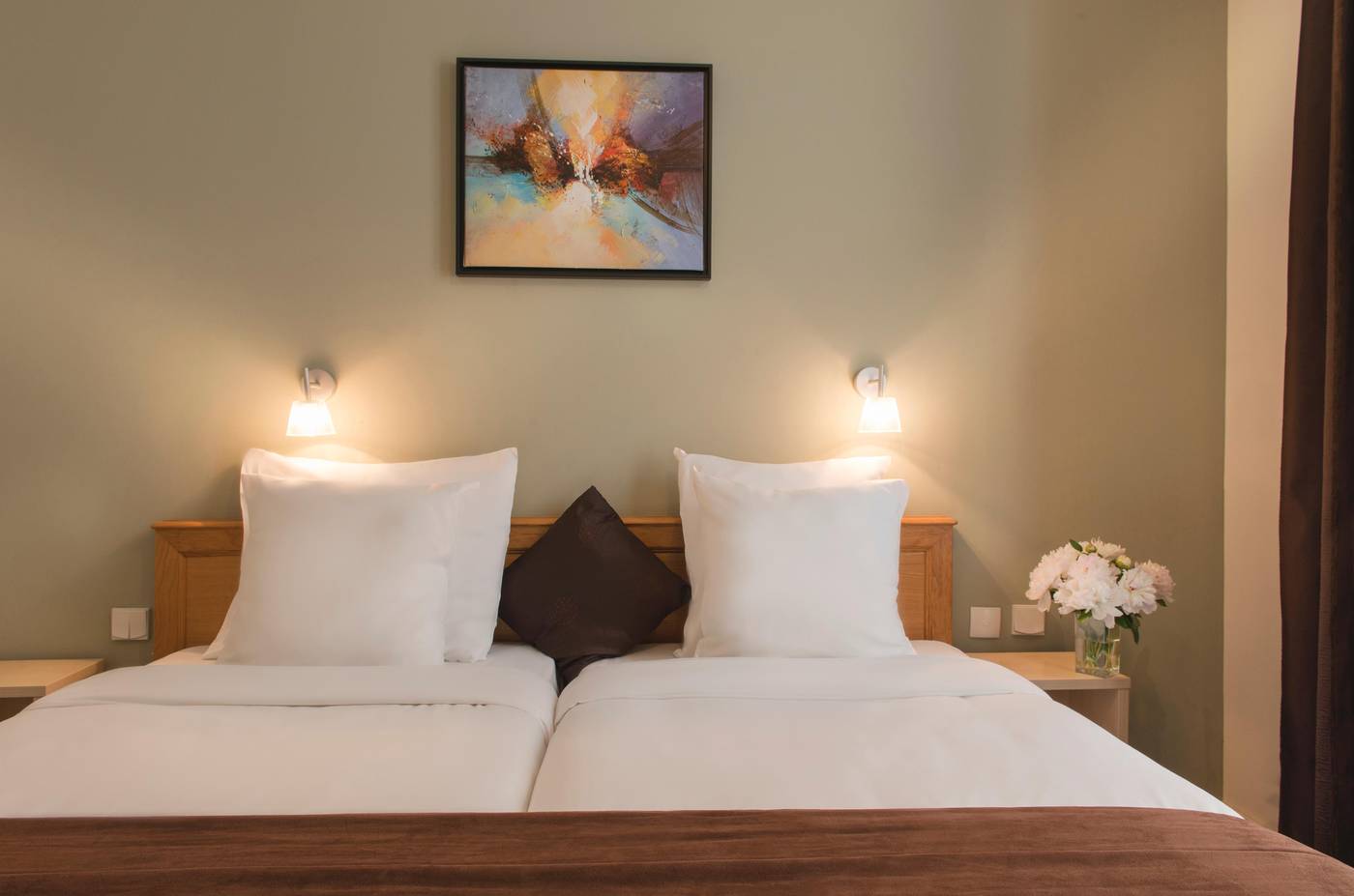 Corona-Rodier-Room-19